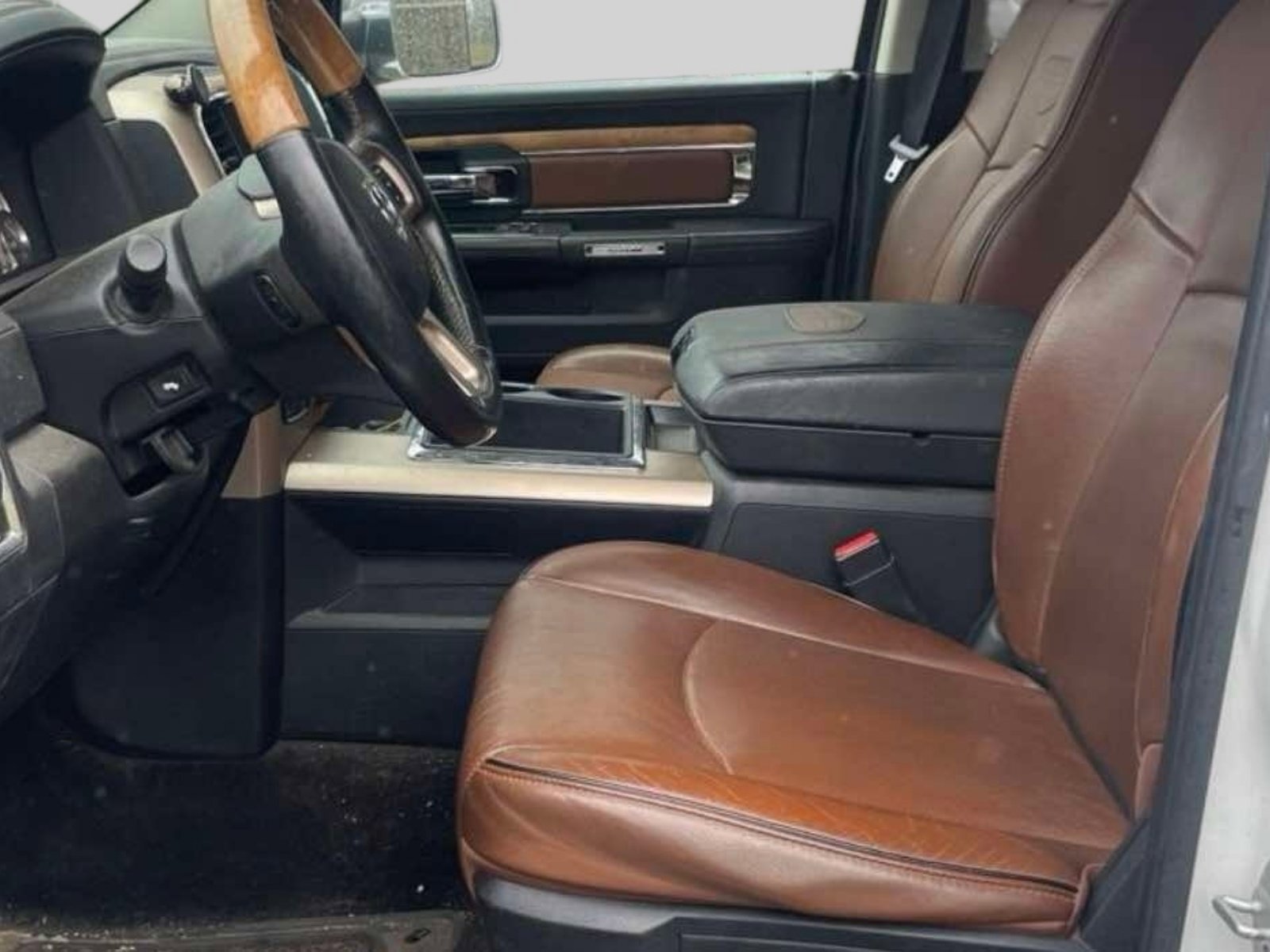 Used 2014 RAM 1500 Laramie Longhorn w/ Convenience Group image 2
