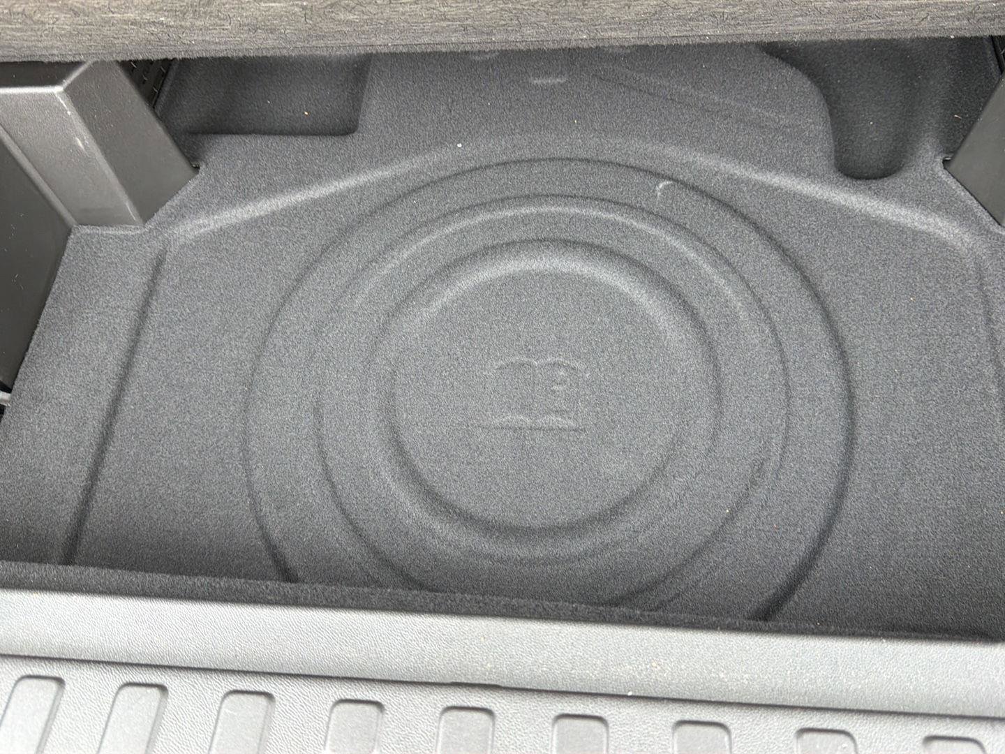 Used 2022 GMC Terrain SLT image 32