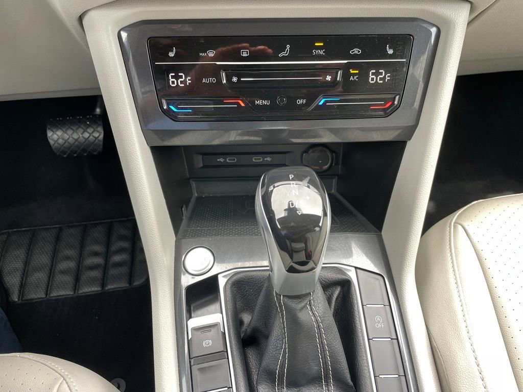 Used 2022 Volkswagen Tiguan SE FWD image 18