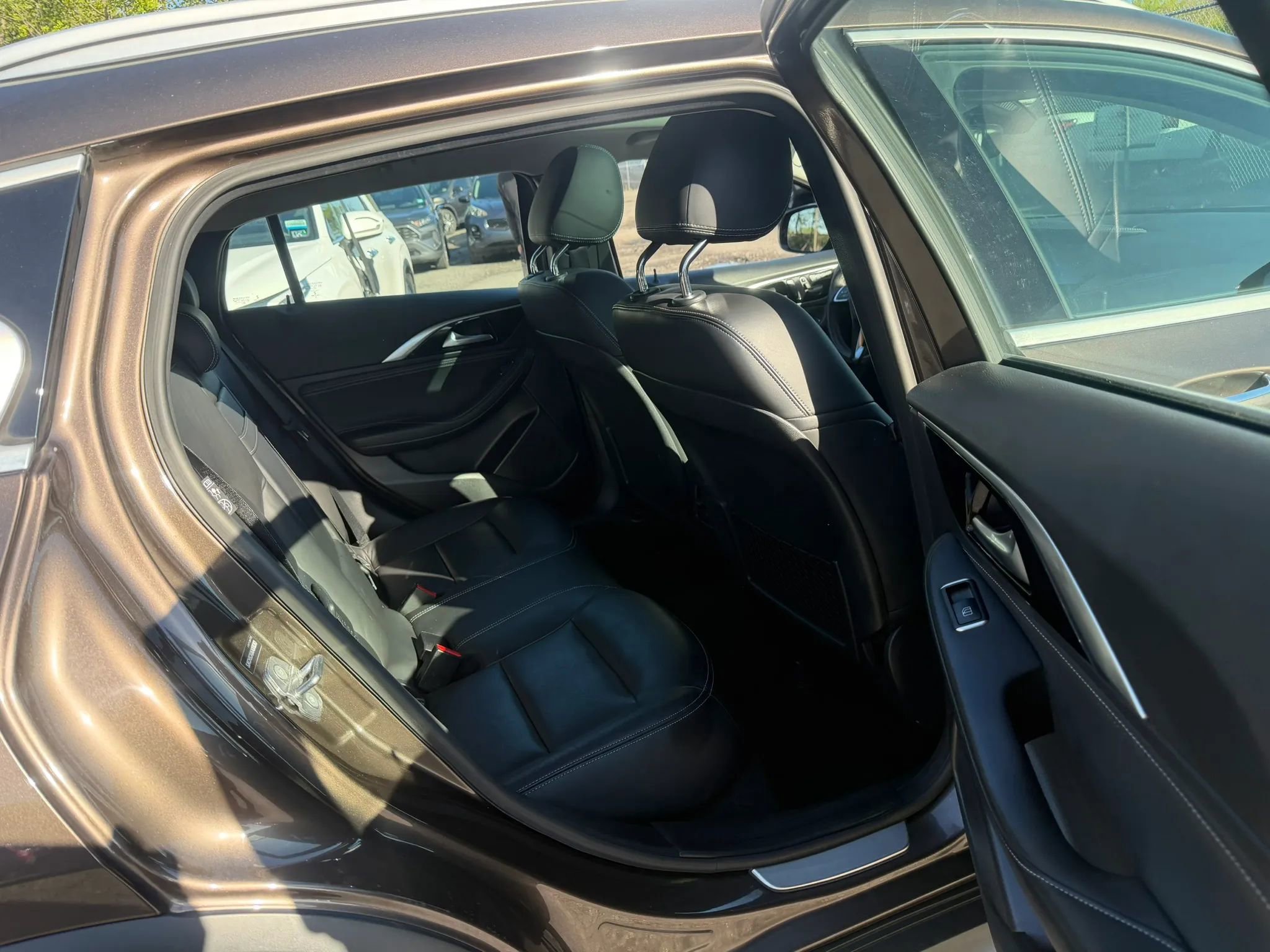 Used 2019 INFINITI QX30 Premium w/ Cargo Package AWD/4WD image 29