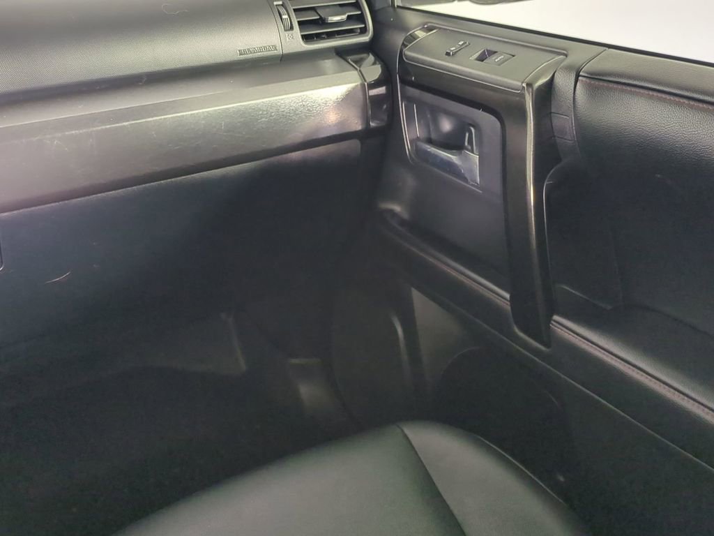 Used 2020 Toyota 4Runner Venture w/ Moonroof Package image 19