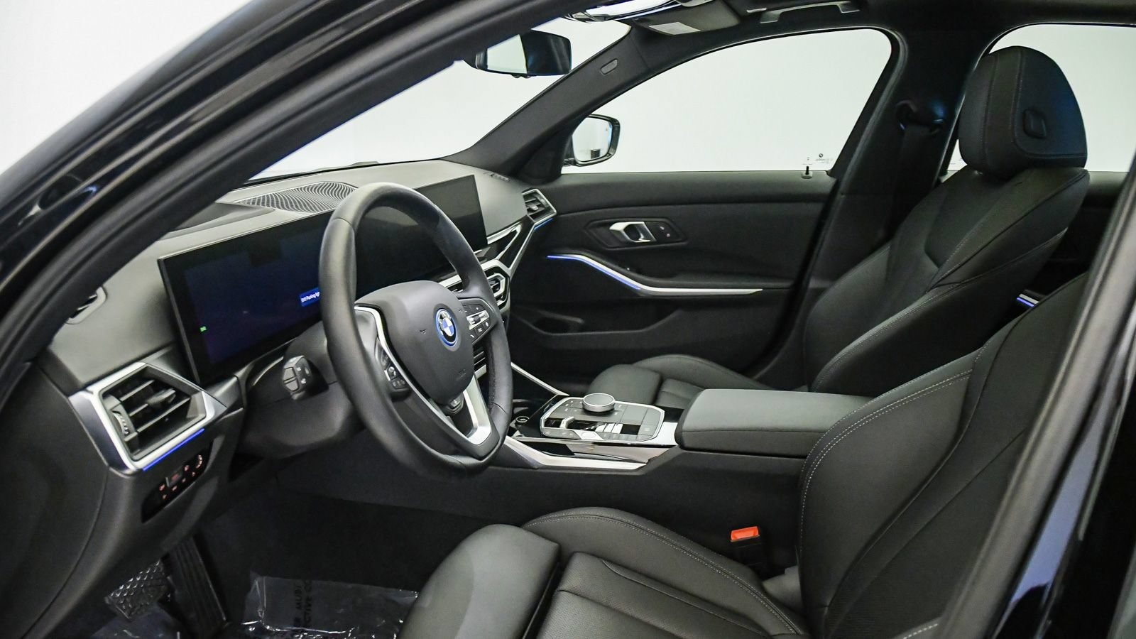 Certified 2024 BMW 330e w/ Premium Package RWD image 17