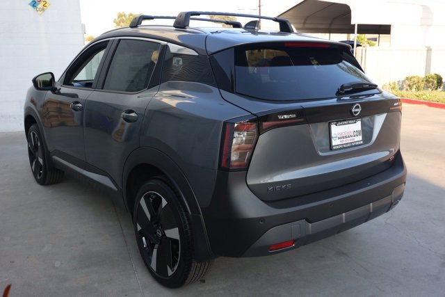 New 2025 Nissan Kicks SR image 6