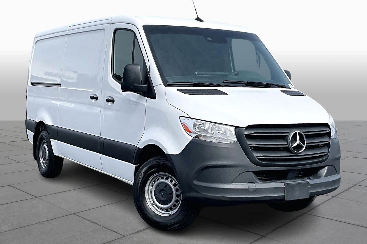Used 2023 Mercedes-Benz Sprinter 2500 image 3