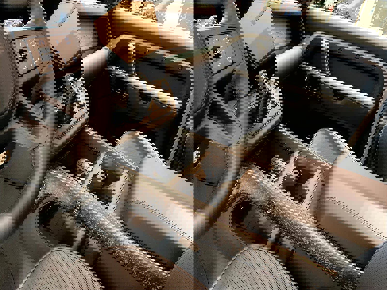 New 2026 Land Rover Defender 110 OCTA image 10