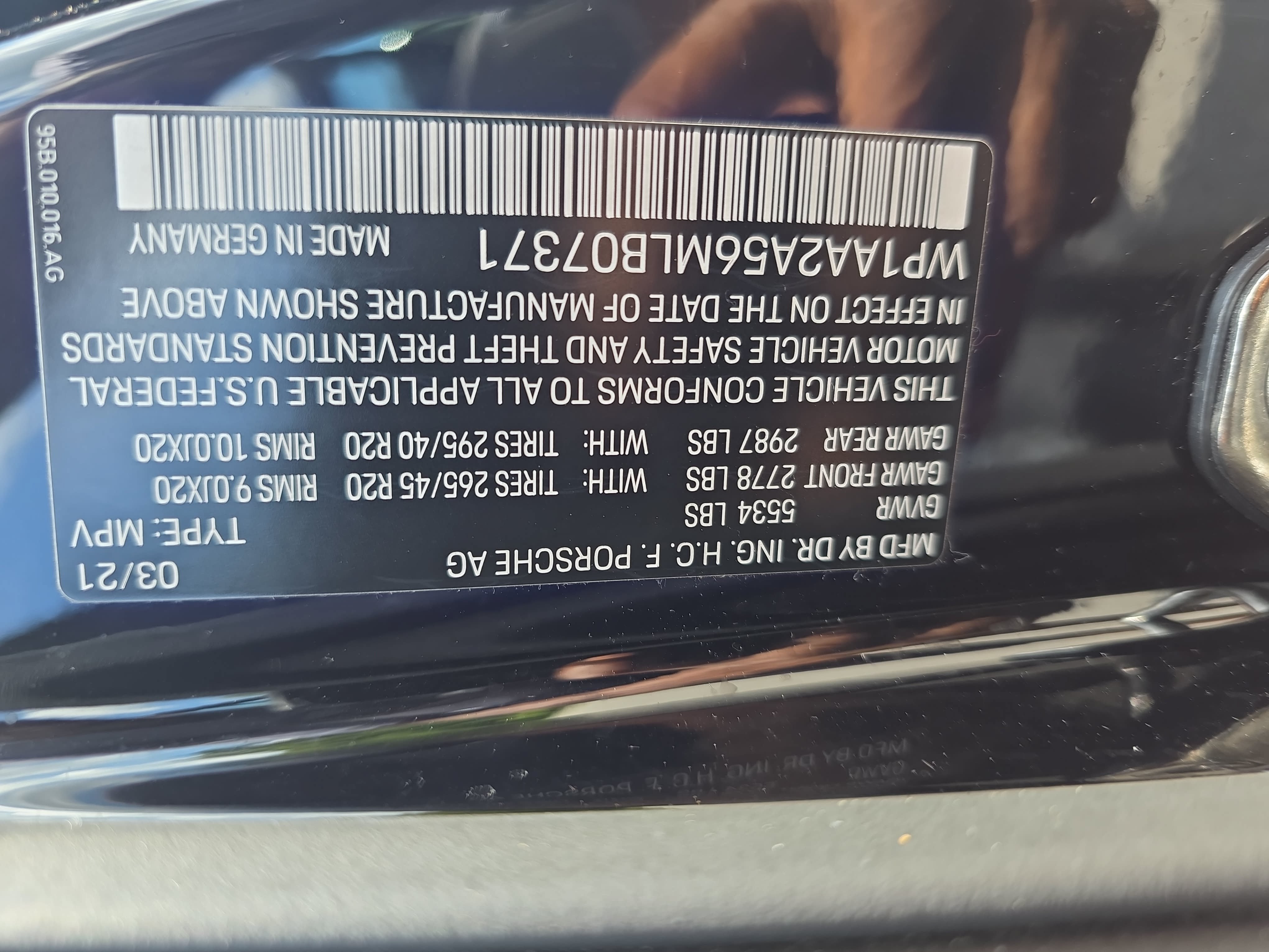 Used 2021 Porsche Macan AWD/4WD image 35