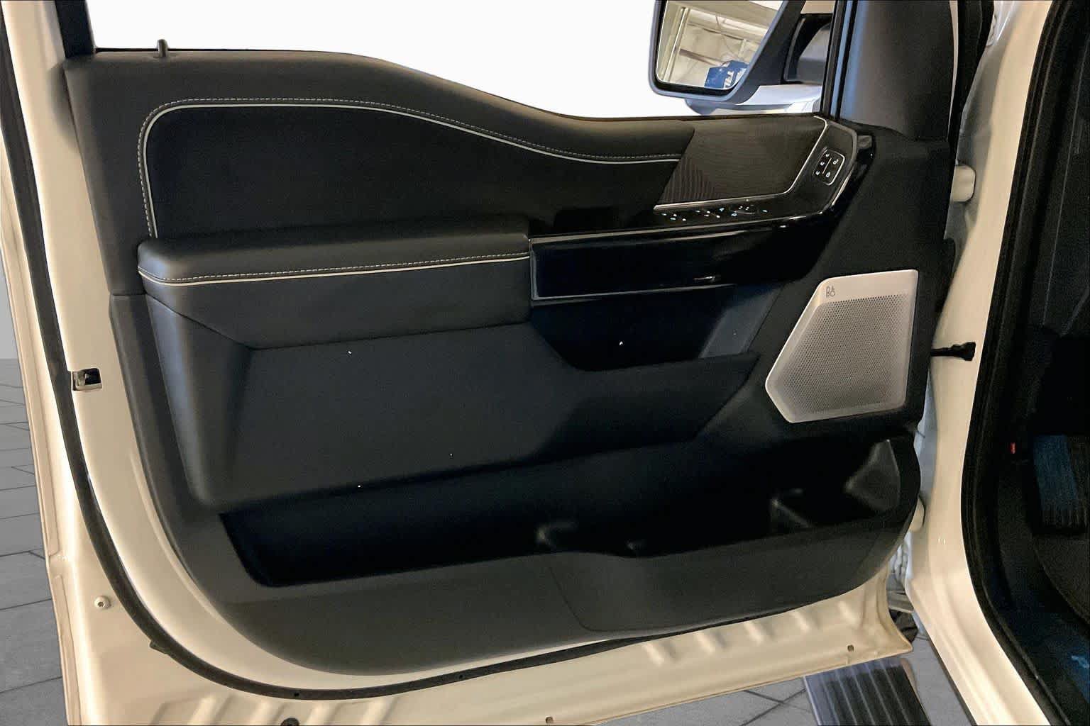 Used 2023 Ford F150 Lightning Platinum AWD/4WD image 20