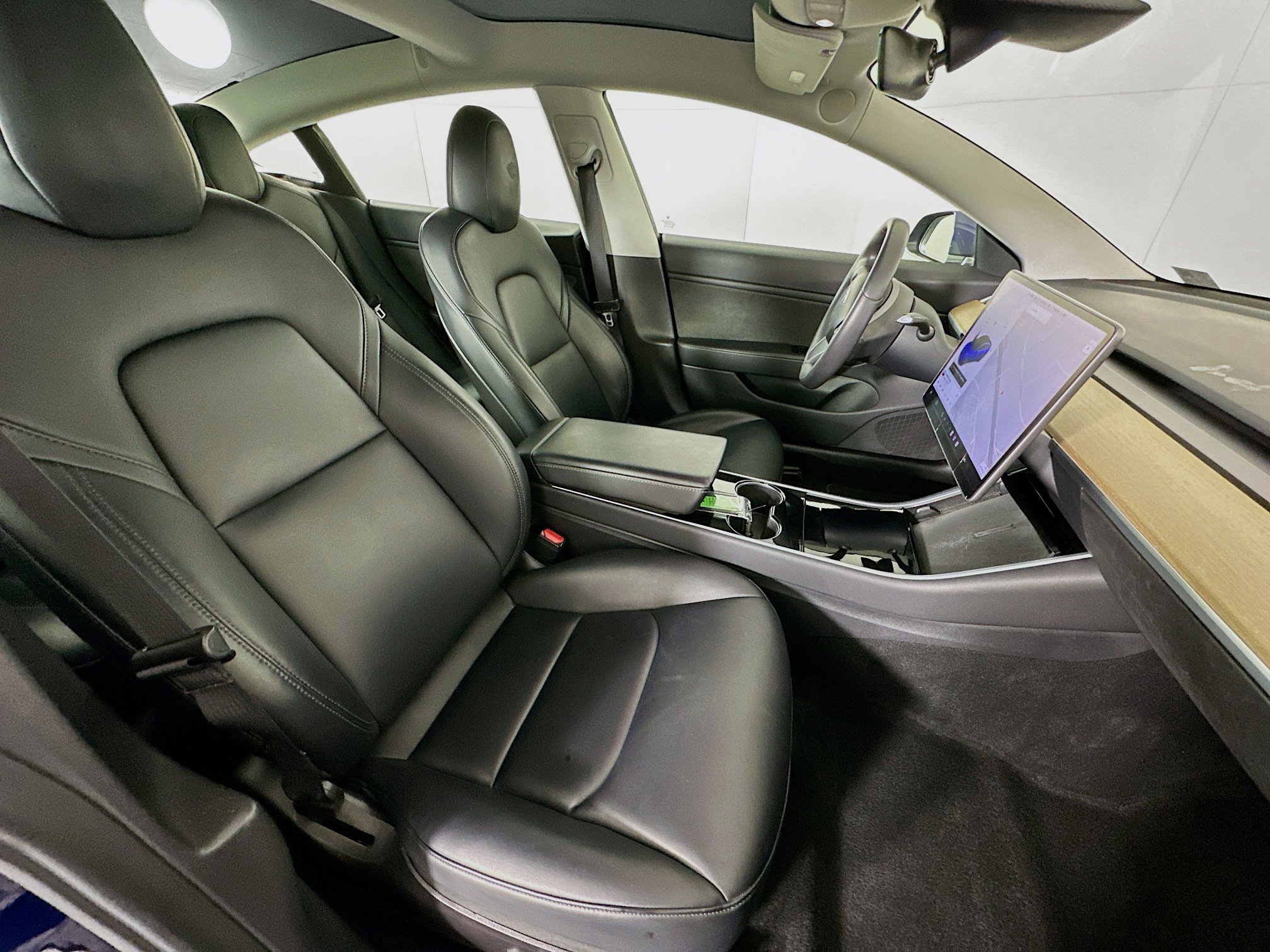 Used 2020 Tesla Model 3 Performance image 28