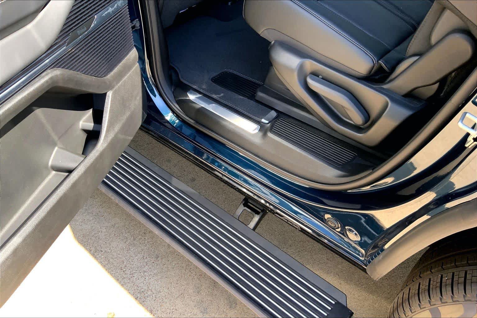 New 2026 Jeep Grand Wagoneer Summit w/ Rear Seat Video Group I AWD/4WD image 20