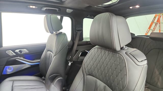 Used 2024 BMW X7 xDrive40i w/ Executive Package image 34