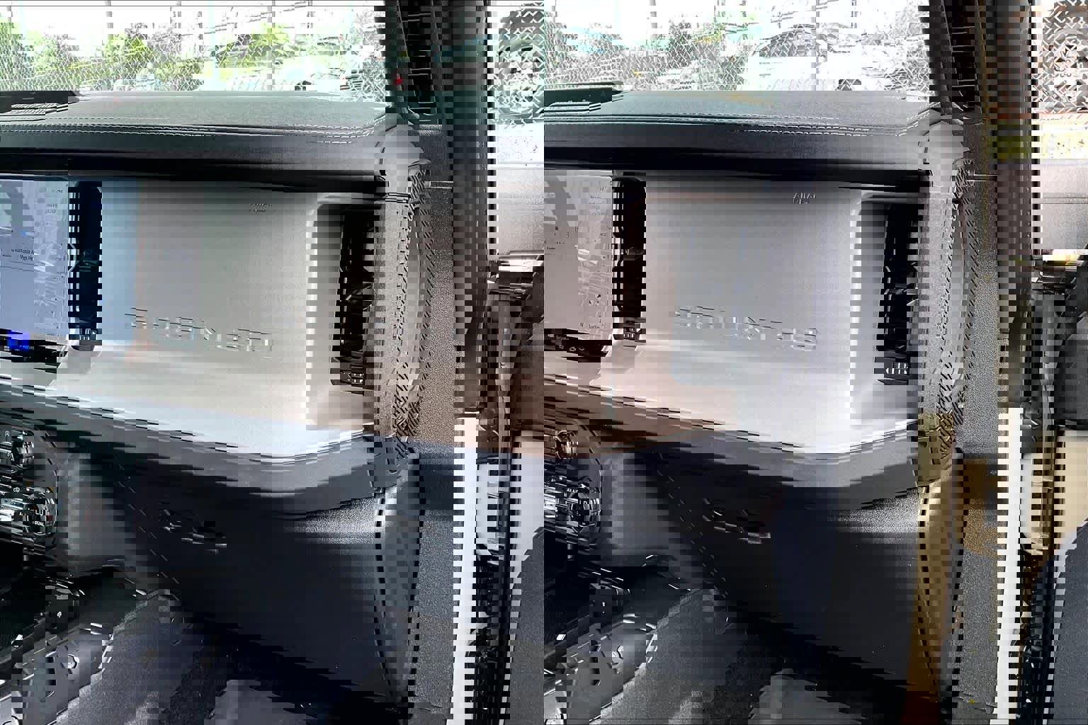 Used 2025 Ford Bronco Outer Banks image 18