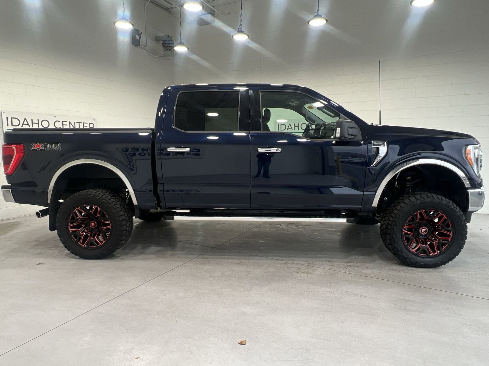 Used 2022 Ford F150 XLT w/ Equipment Group 302A High image 9