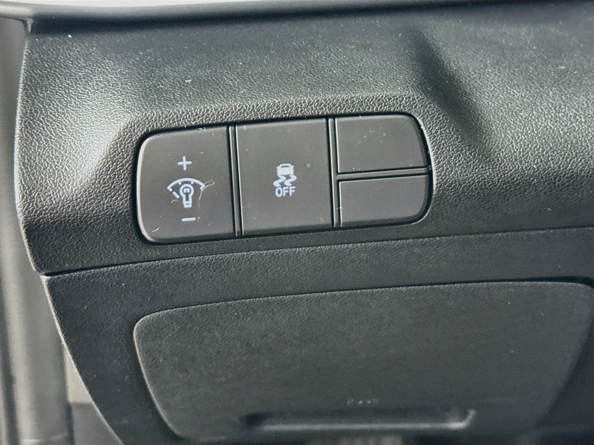 Used 2025 Hyundai Elantra SEL FWD image 9
