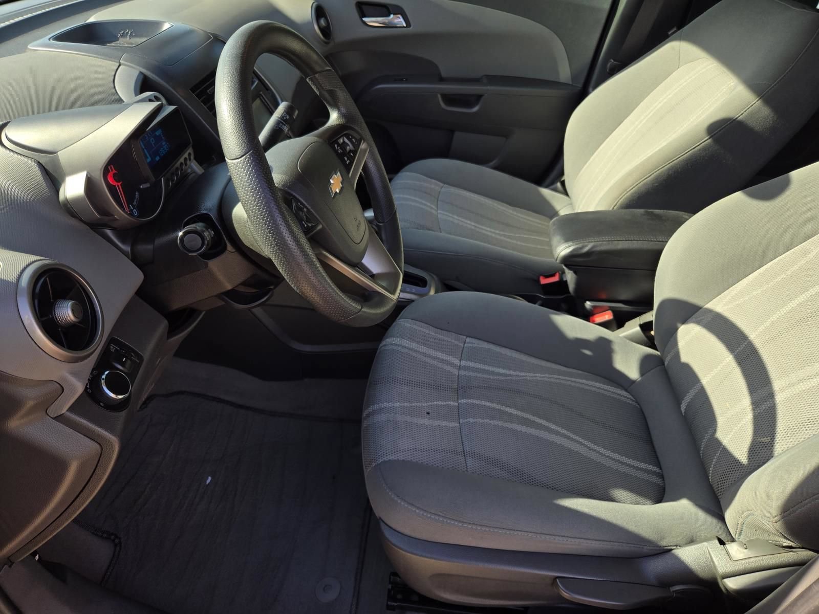 Used 2015 Chevrolet Sonic LT FWD image 22