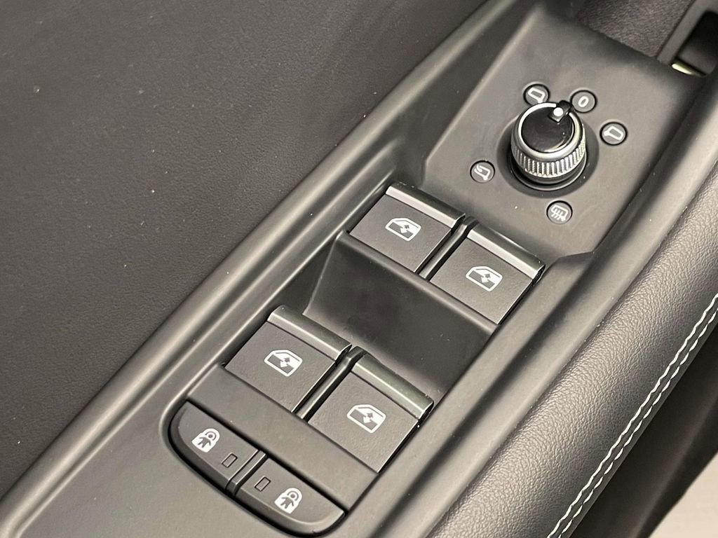 Used 2023 BMW X5 M w/ Competition Package AWD/4WD image 79