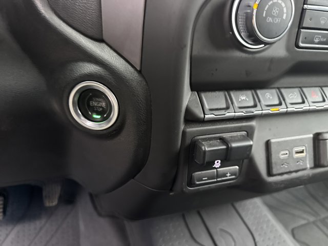 Used 2023 Chevrolet Silverado 1500 Custom image 21