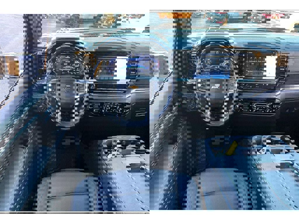 Used 2025 Chevrolet Silverado 3500 LTZ image 6