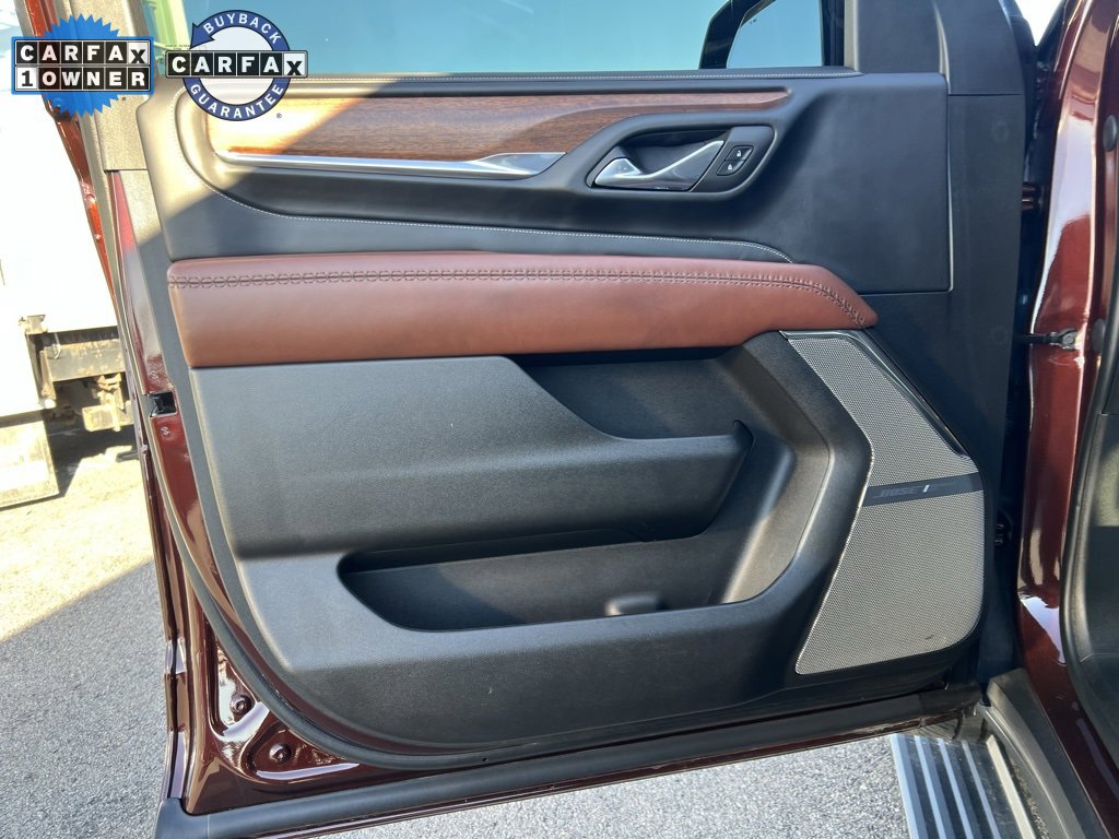 Used 2023 GMC Yukon XL Denali Ultimate image 9