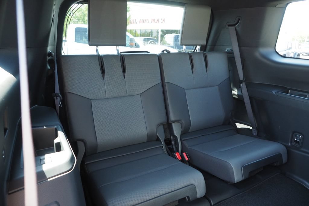 Used 2024 Lexus GX 550 w/ Cold Area Package AWD/4WD image 23