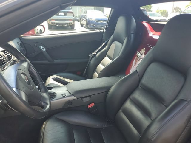 Used 2006 Chevrolet Corvette Convertible w/ Preferred Equipment Group RWD image 9