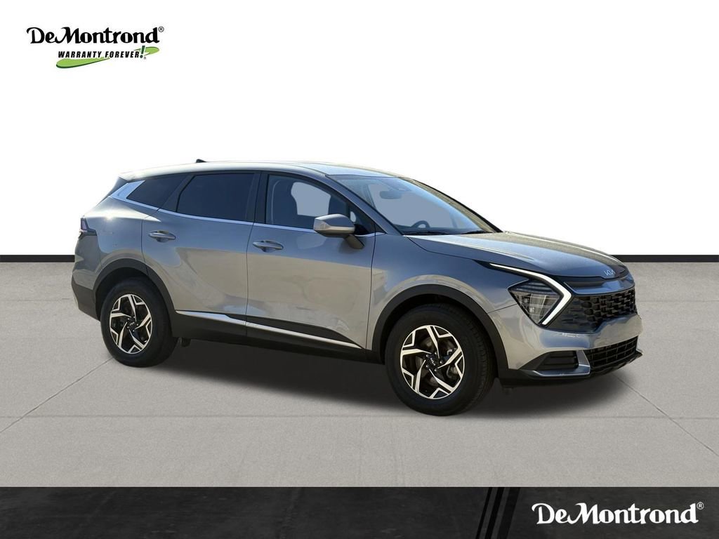 Used 2024 Kia Sportage LX image 3