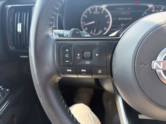 Used 2022 Nissan Pathfinder SV FWD image 39