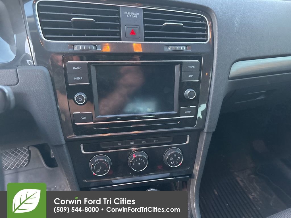 Used 2019 Volkswagen Golf S FWD image 13