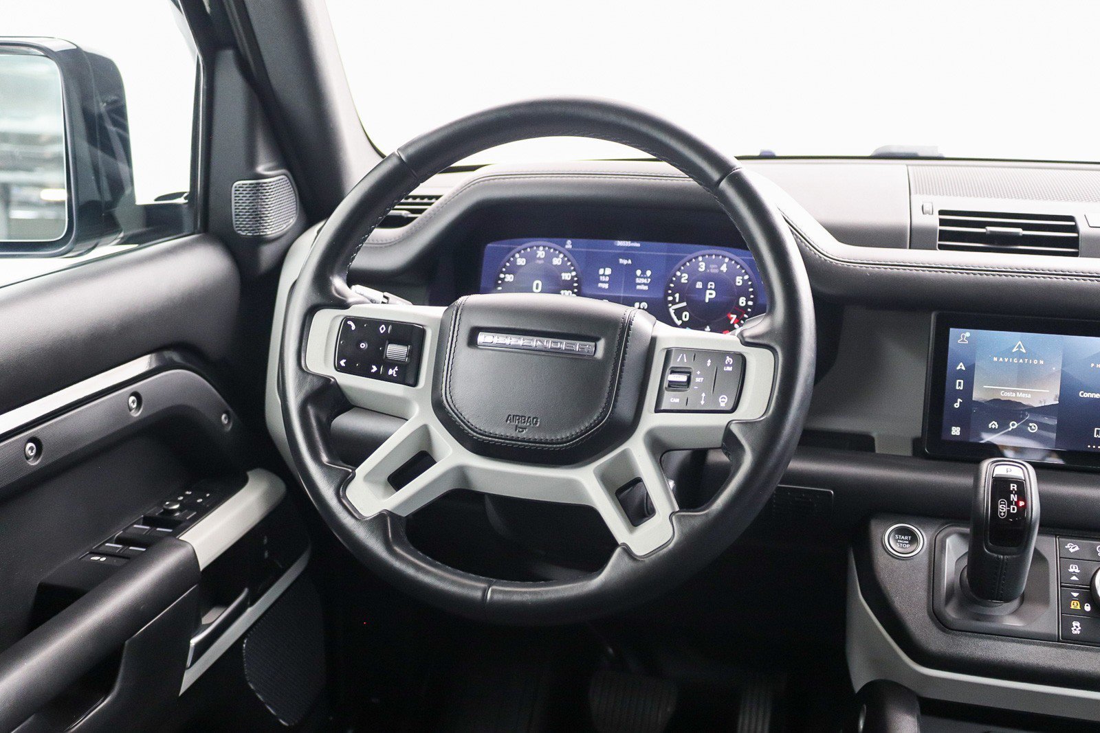 Used 2020 Land Rover Defender 110 First Edition AWD/4WD image 19