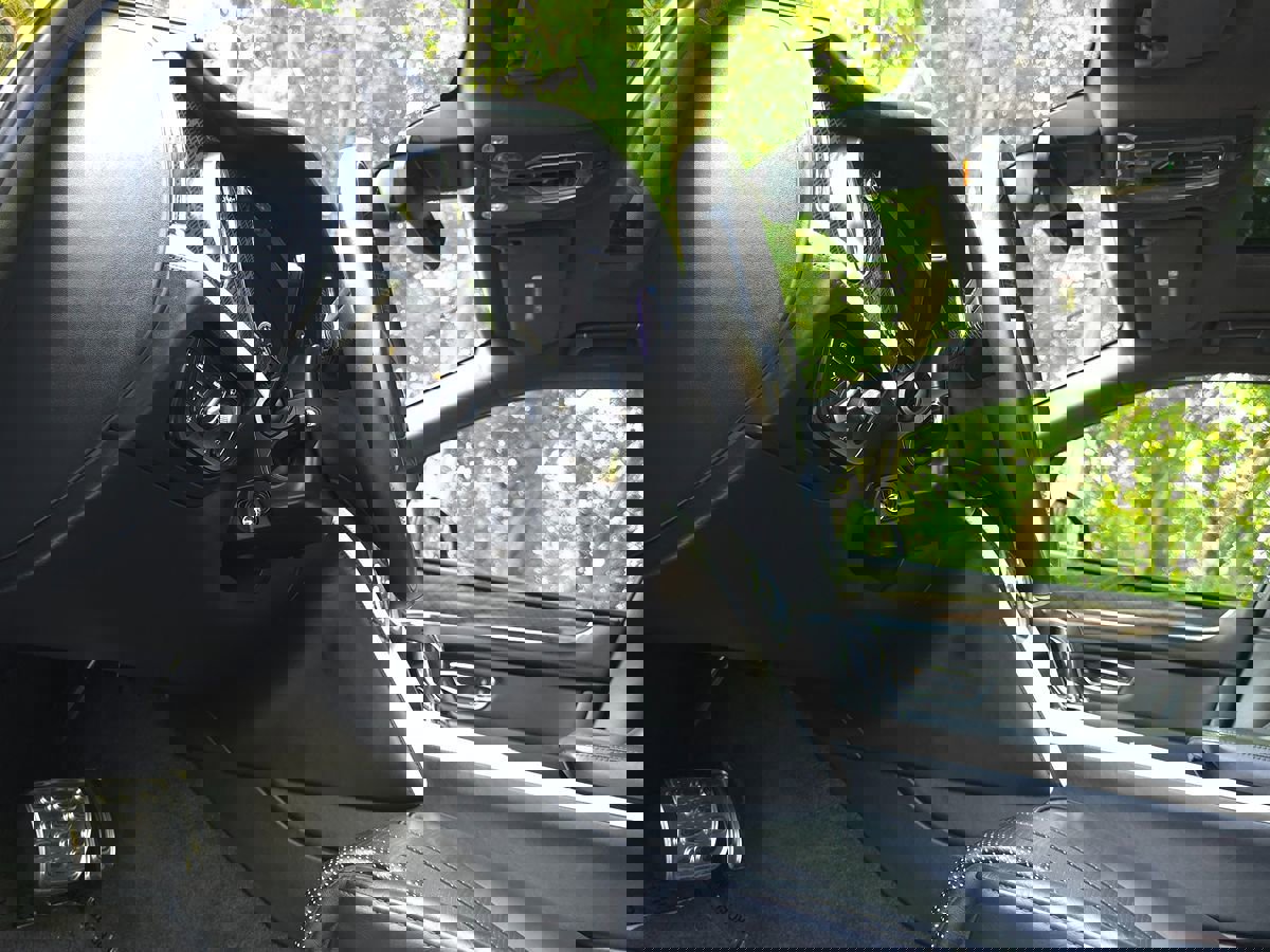 Used 2020 Bentley Bentayga Design Series image 37