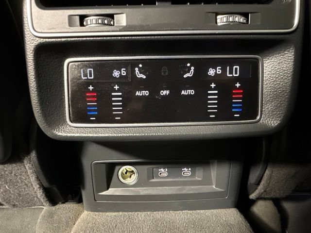 Used 2021 Audi Q8 Premium Plus w/ Premium Plus Package AWD/4WD image 32