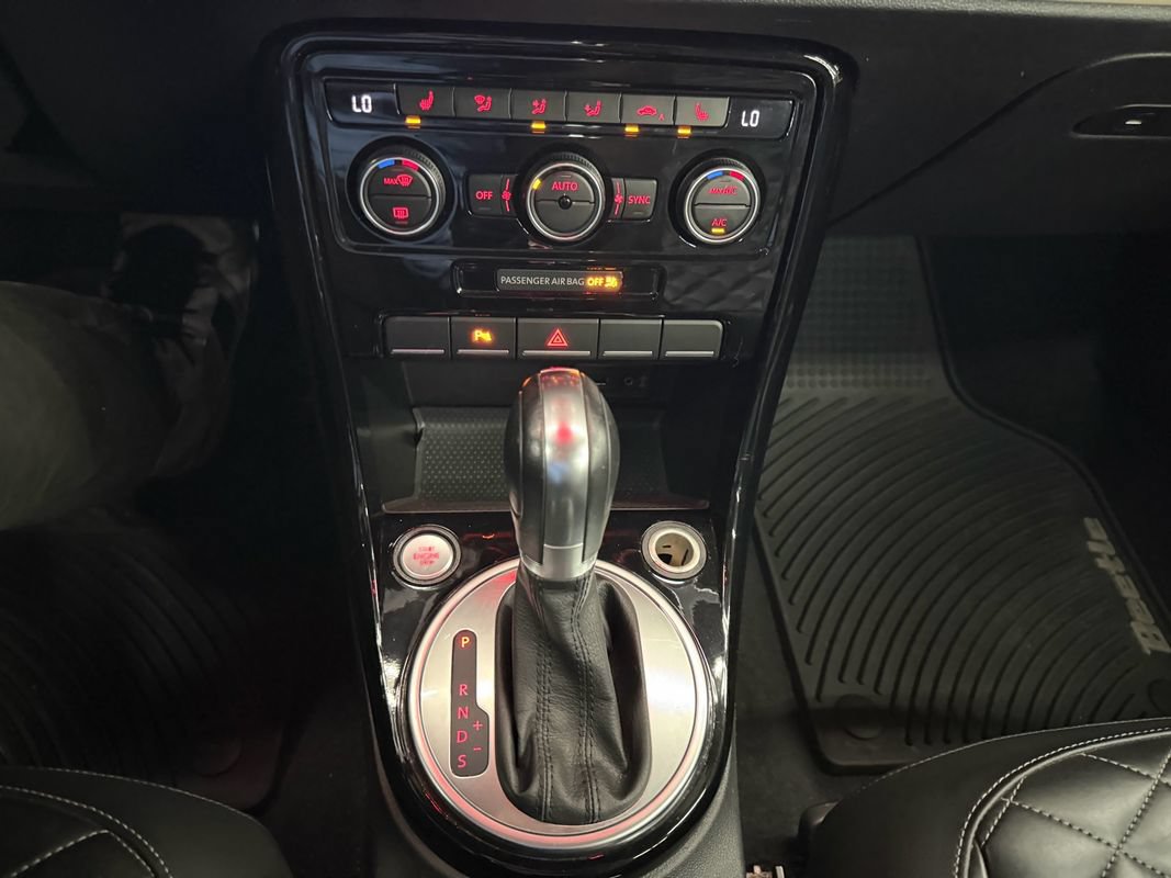 Used 2019 Volkswagen Beetle 2.0T Final Edition SEL FWD image 35