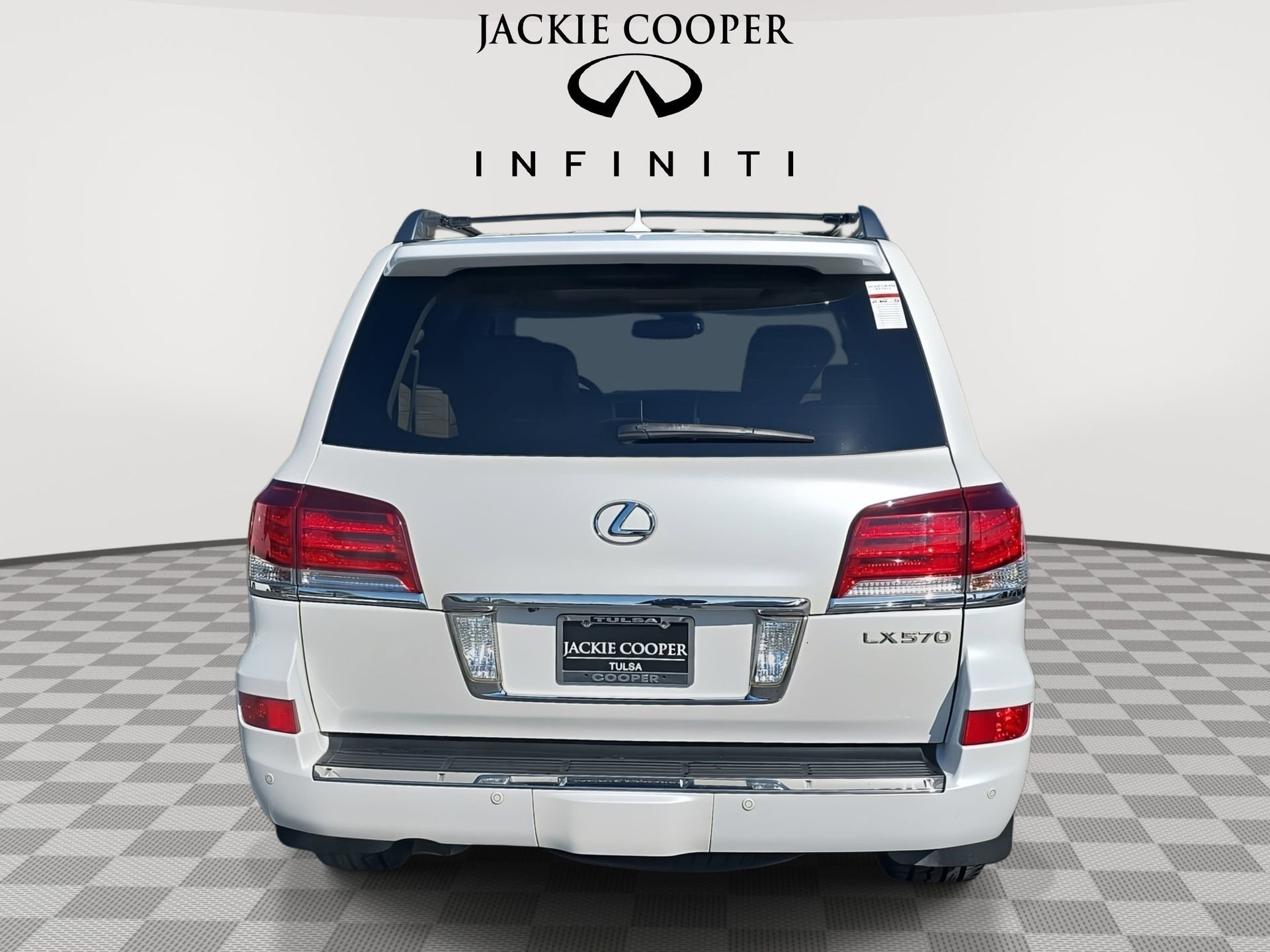 Used 2015 Lexus LX 570 4WD w/ Luxury Package image 6