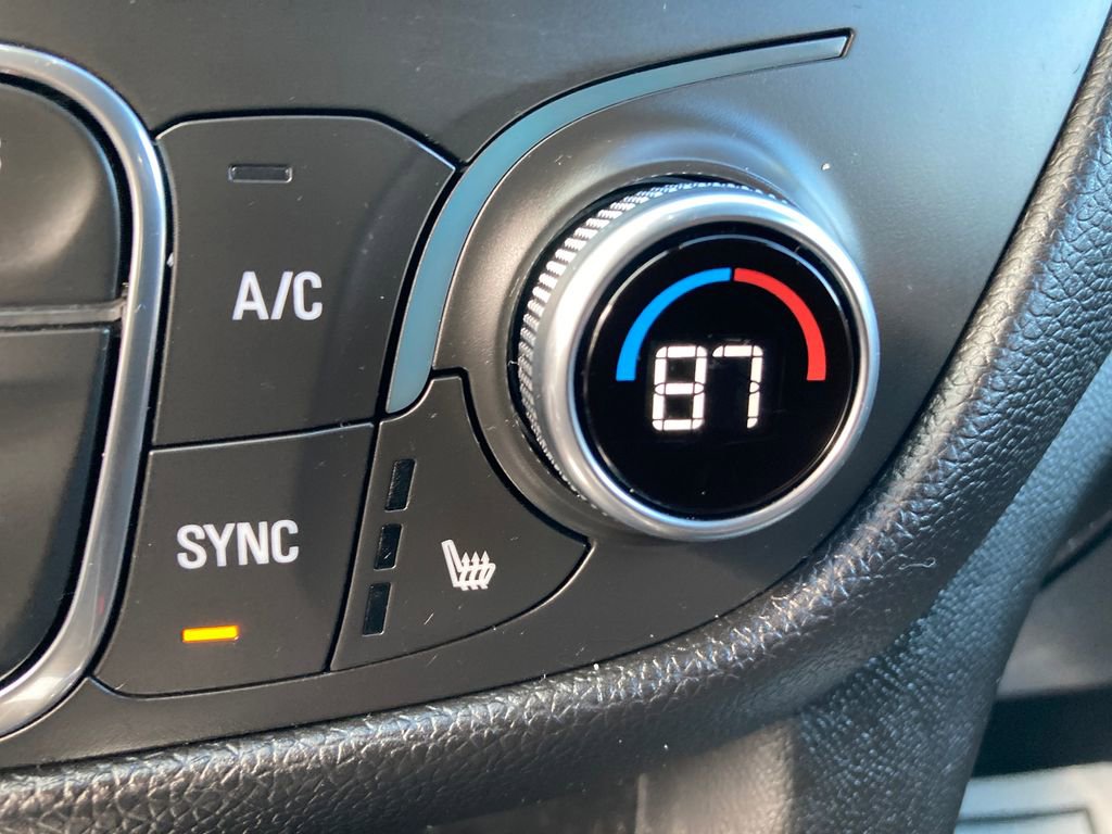 Used 2019 Chevrolet Equinox LT image 39