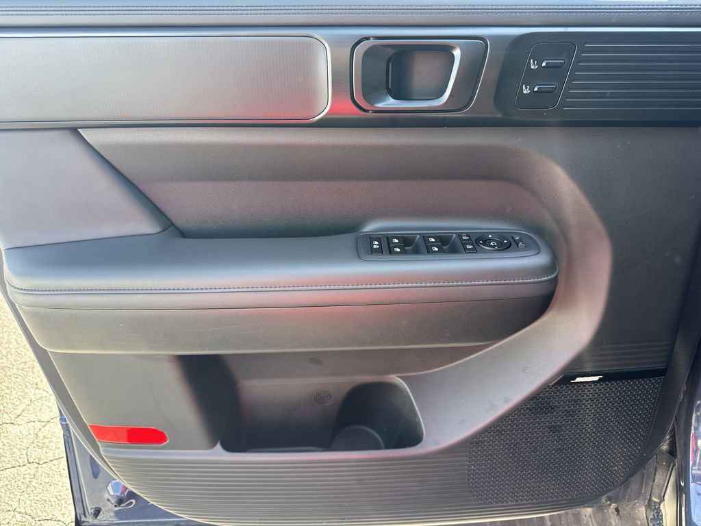 Used 2025 Hyundai Santa Fe Calligraphy image 10