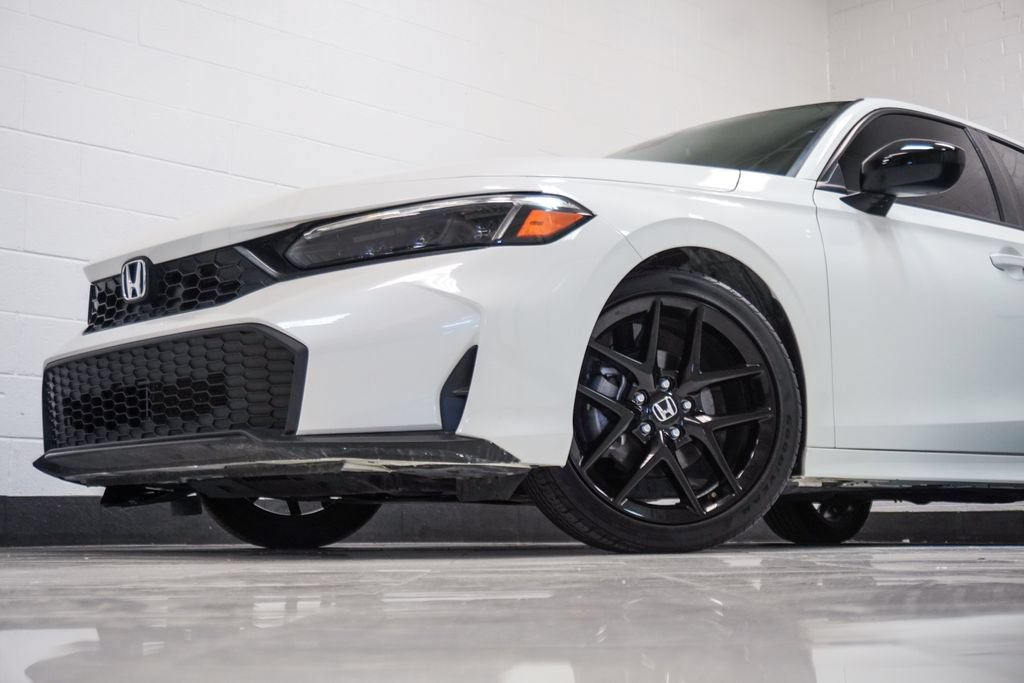 Used 2025 Honda Civic Sport image 2