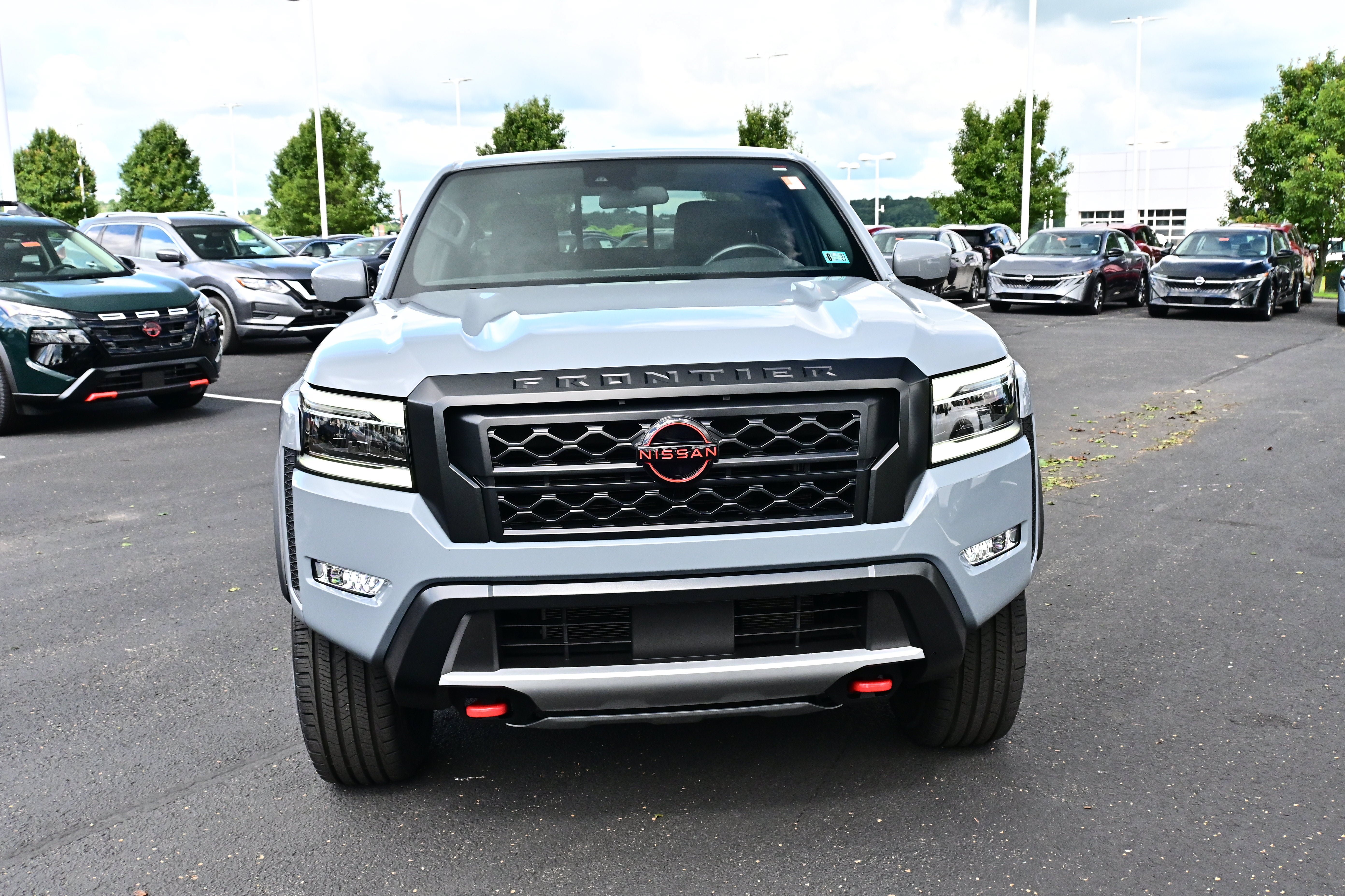 Certified 2024 Nissan Frontier PRO-4X w/ Technology Package AWD/4WD image 3