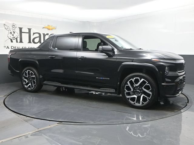 Used 2024 Chevrolet Silverado EV RST AWD/4WD image 6