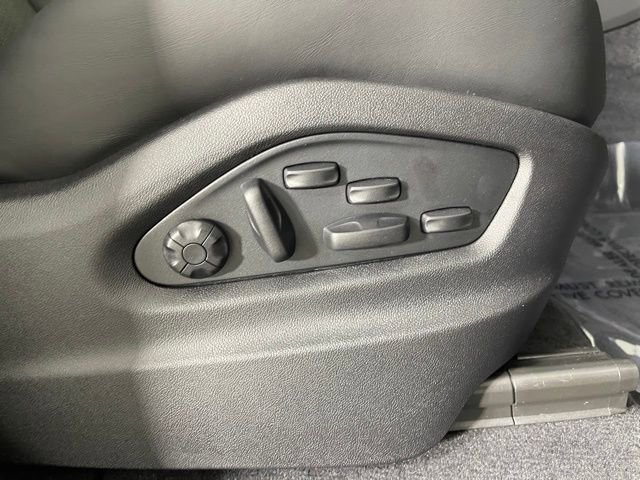 New 2026 Porsche Cayenne GTS image 26