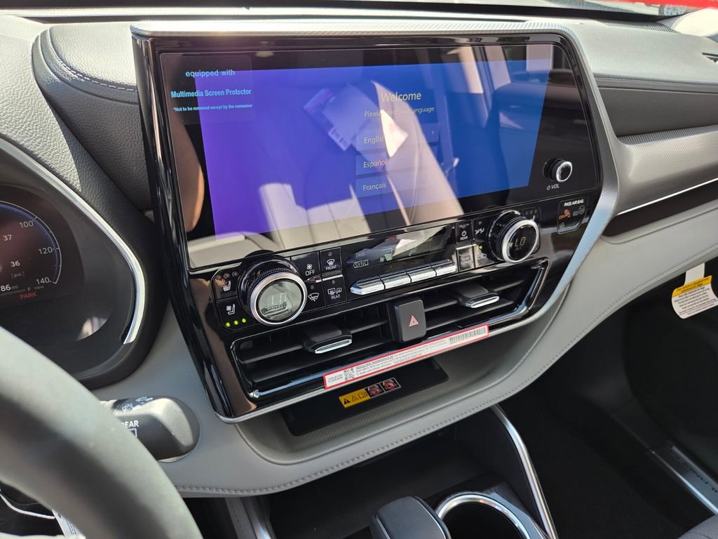 New 2026 Toyota Highlander Platinum AWD/4WD image 22