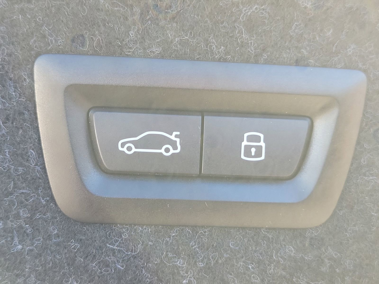 Used 2024 BMW M4 Competition w/ Executive Package image 10