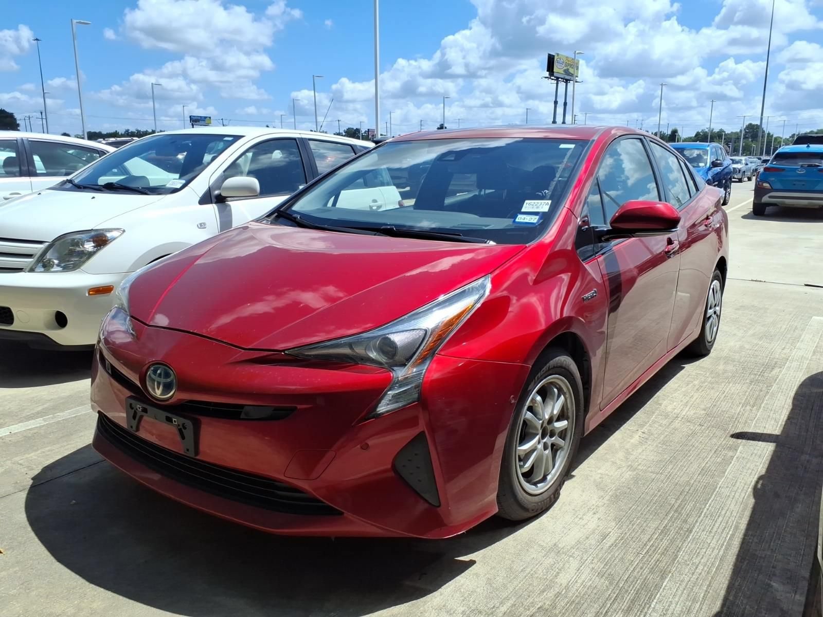 Used 2017 Toyota Prius Four w/ Advanced Technology Package FWD image 4
