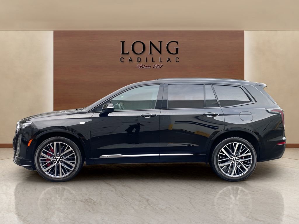 Used 2025 Cadillac XT6 Sport w/ Platinum Package image 2