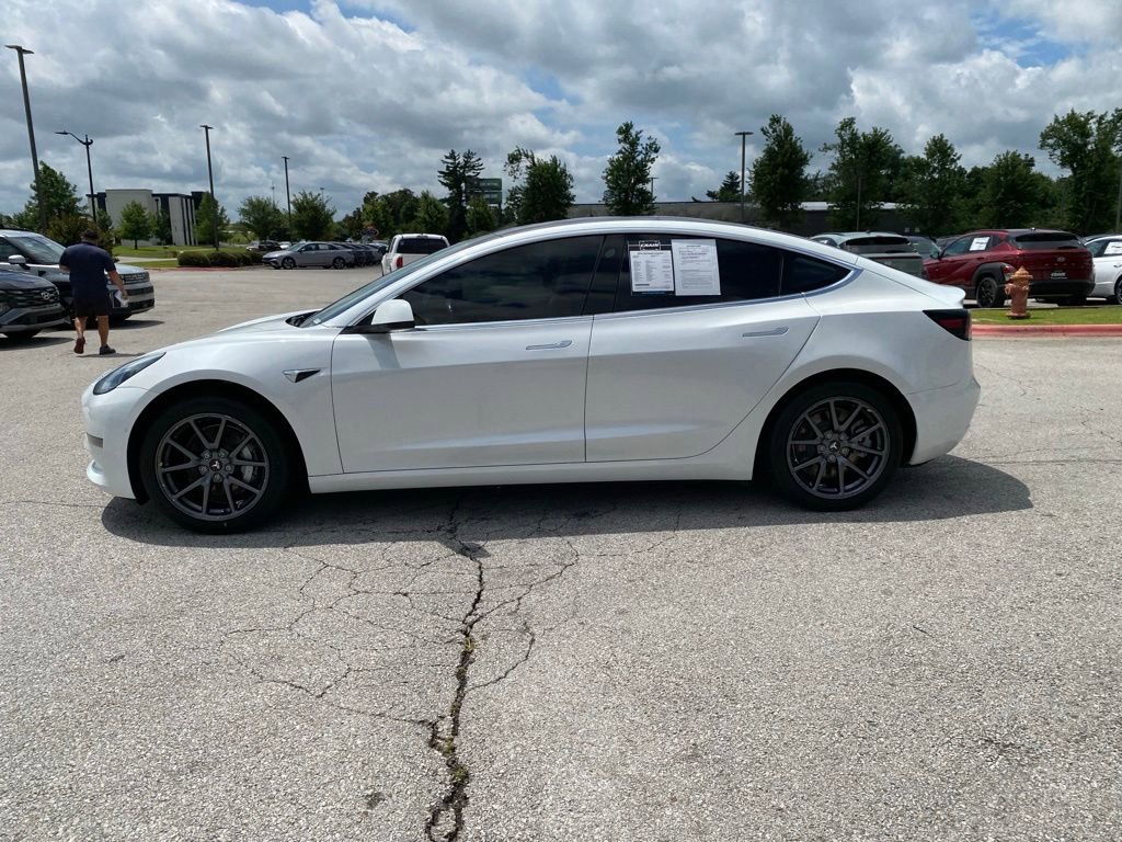 Used 2019 Tesla Model 3 Standard Range RWD image 4