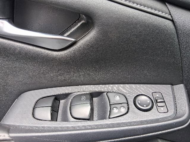 Used 2025 Nissan Sentra SV FWD image 15