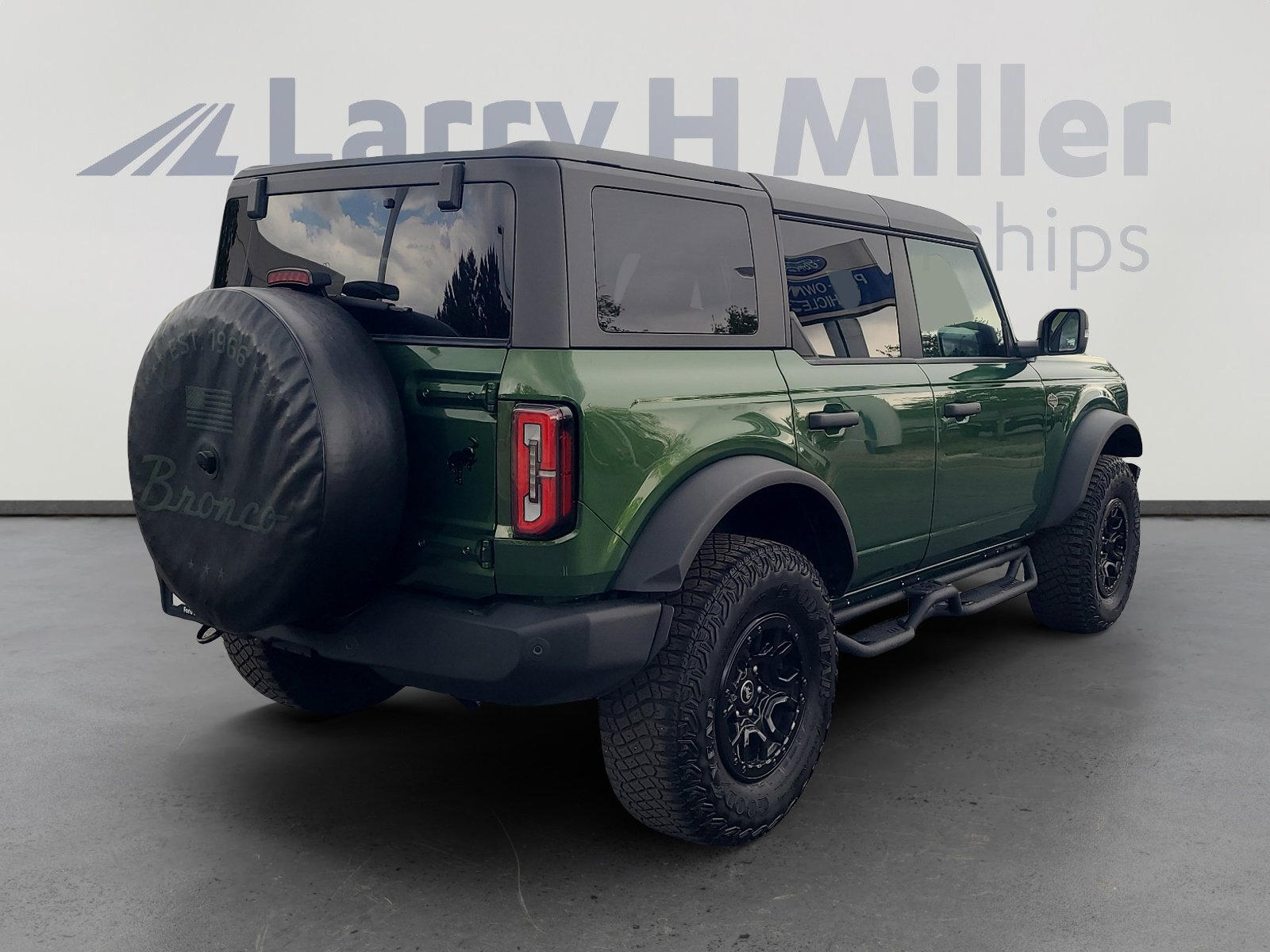 Used 2024 Ford Bronco Wildtrak AWD/4WD image 5