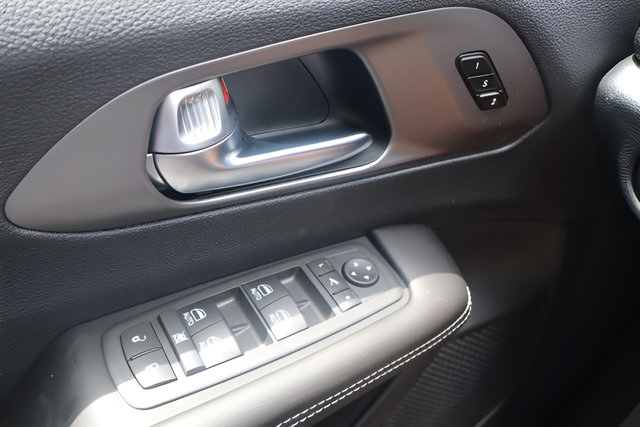 New 2027 Chrysler Pacifica Limited FWD image 20