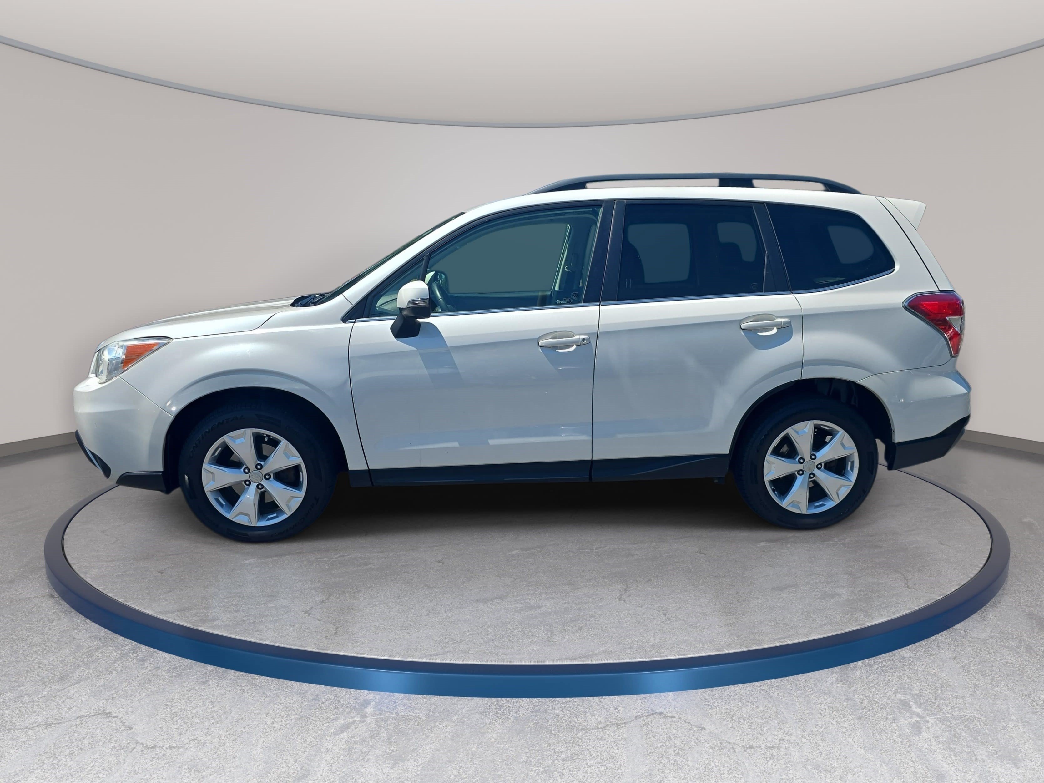 Used 2014 Subaru Forester 2.5i Touring AWD/4WD image 8