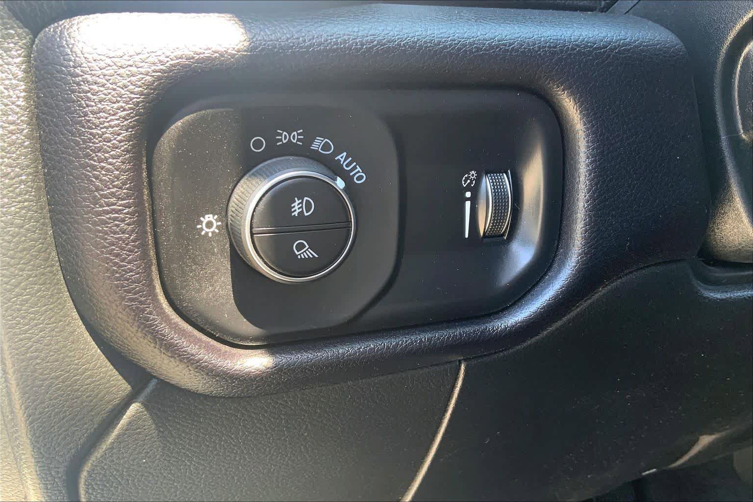 Used 2022 RAM 2500 Big Horn w/ Level 1 Equipment Group AWD/4WD image 33