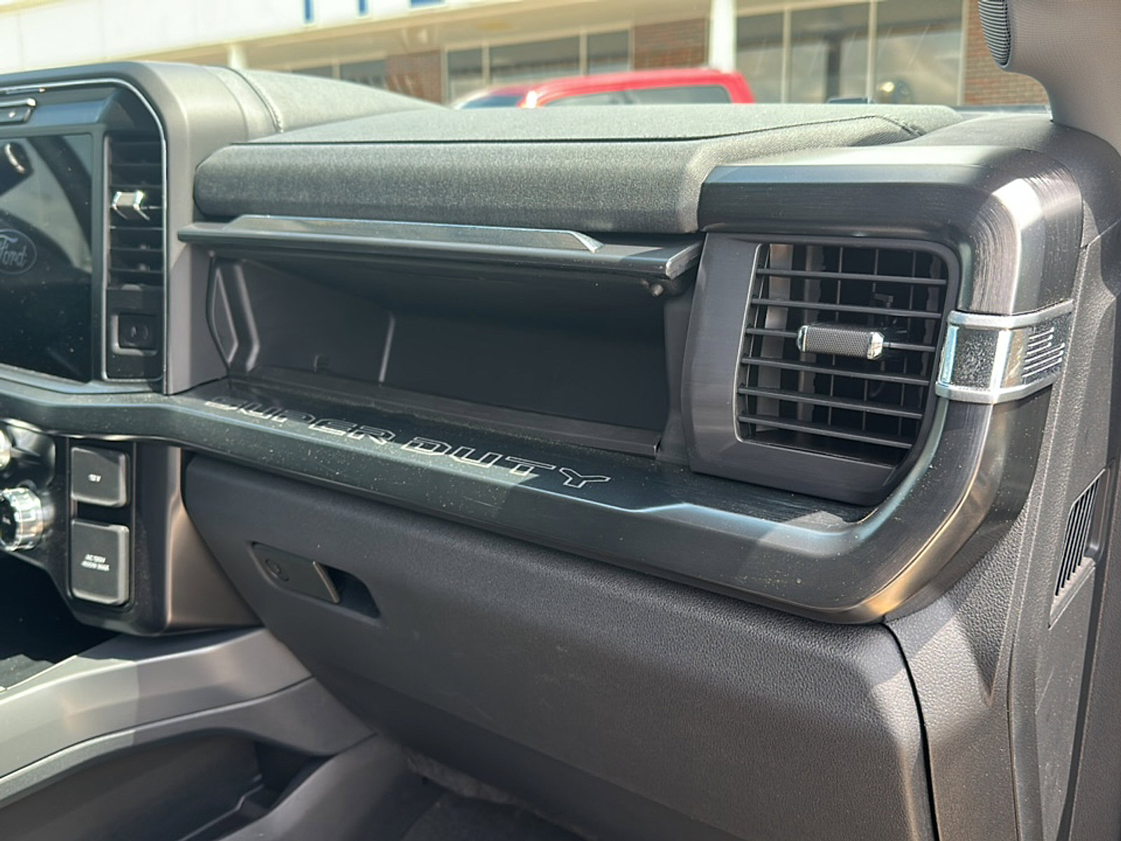 Used 2025 Ford F550 4x4 Crew Cab Super Duty image 20