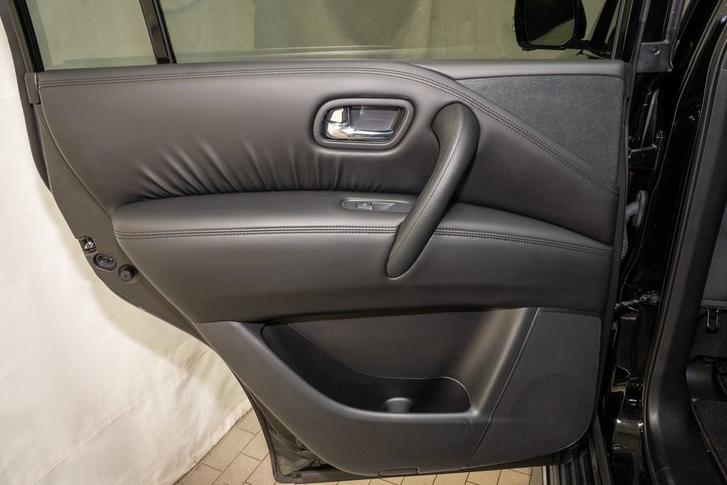Used 2023 Nissan Armada SL w/ Midnight Edition Package image 10